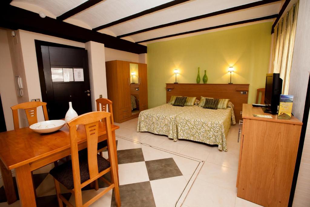 Apartahotel Al Alba Pozo Alcón Oda fotoğraf